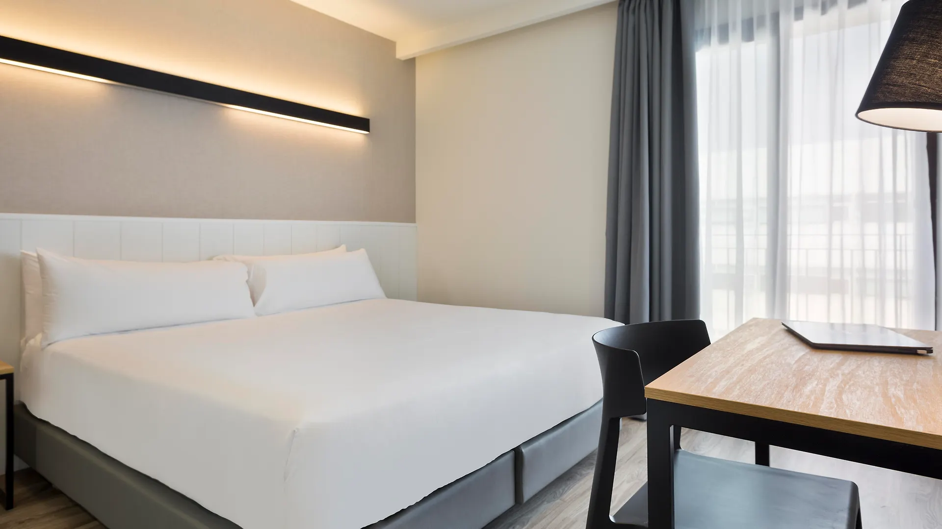 Acta Bcn 40 Hotel Barcelona 2*,  Spain