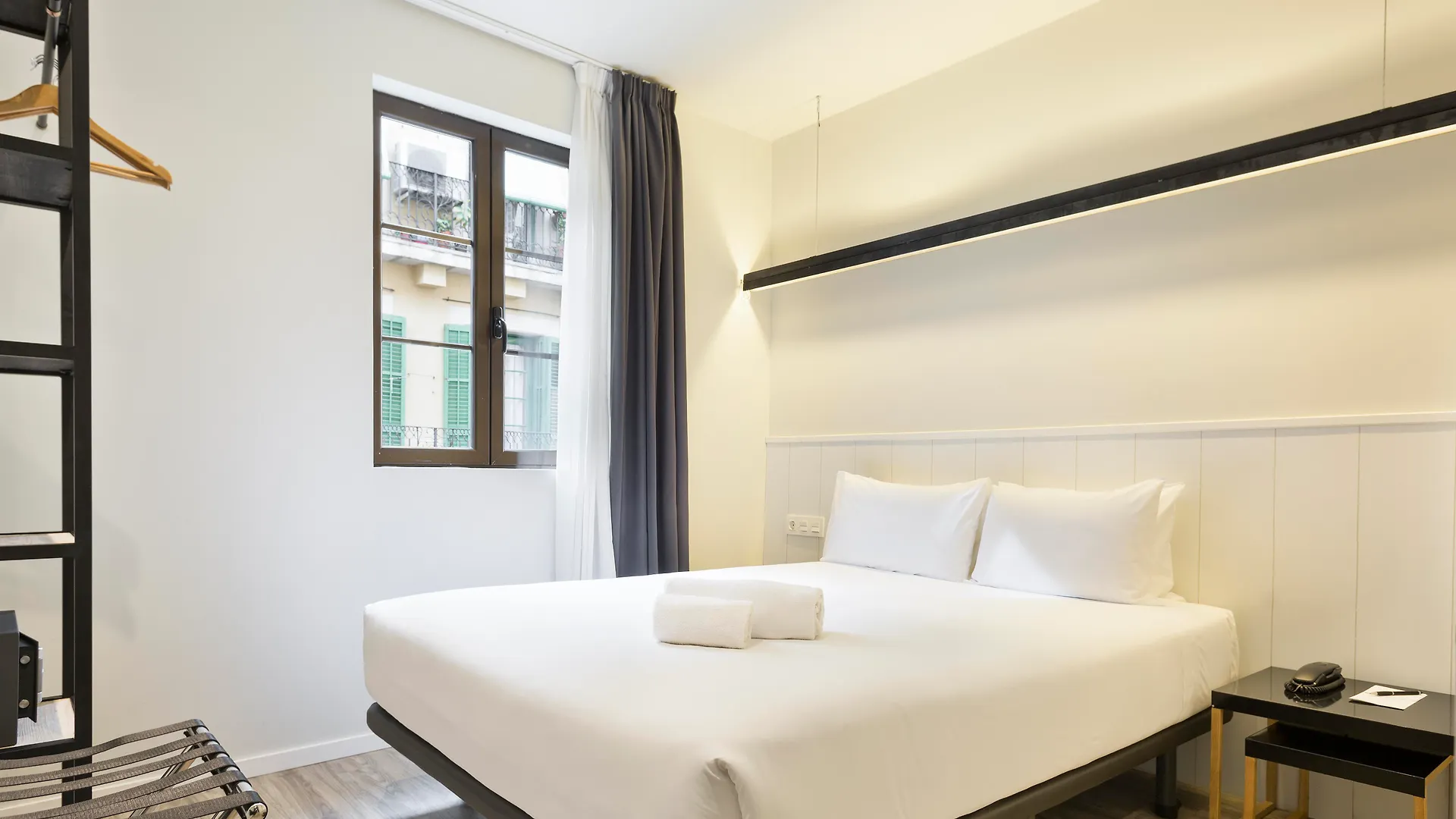 Acta Bcn 40 Hotel Barcelona