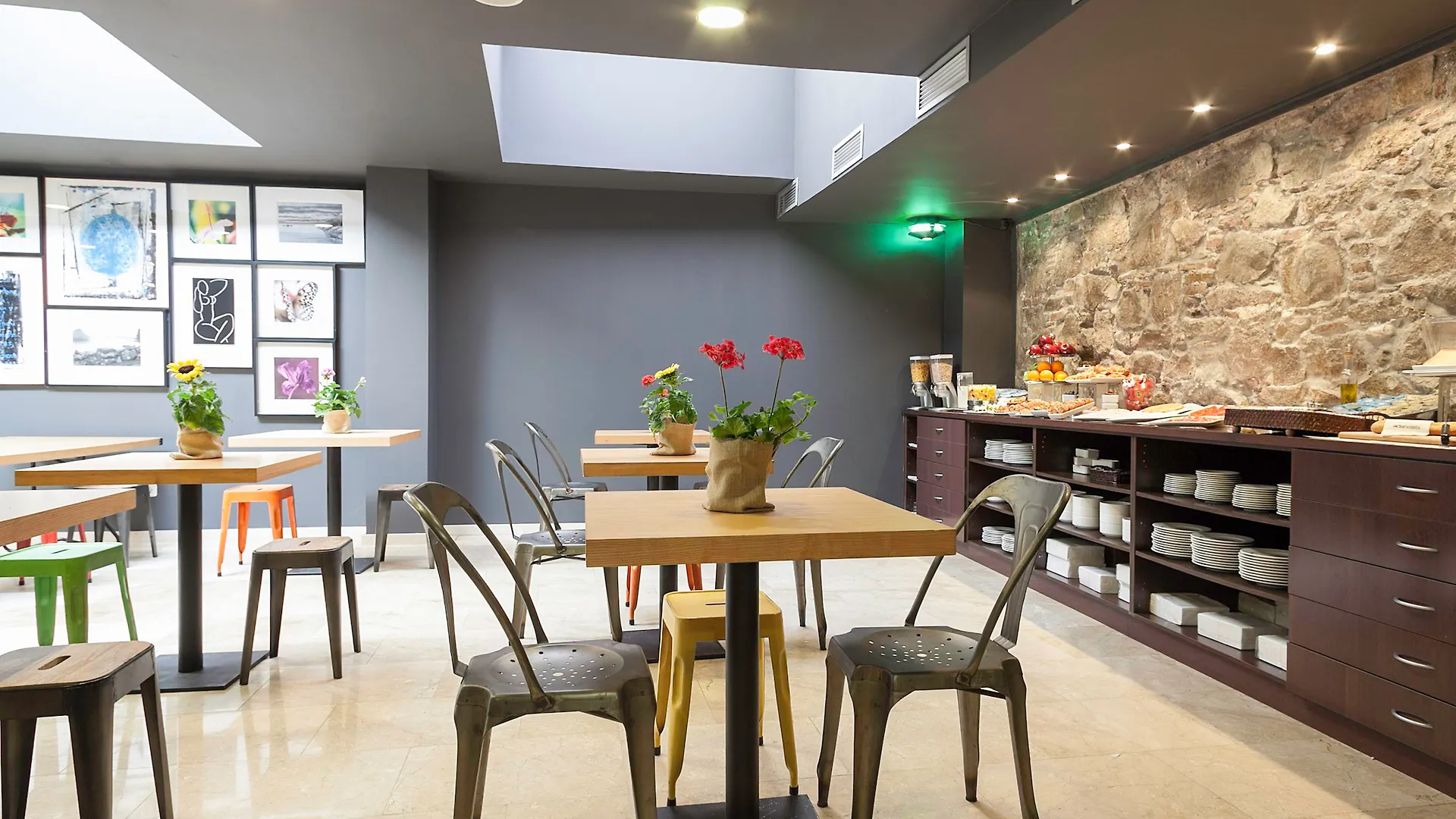**  Acta Bcn 40 Hotel Barcelona Spain